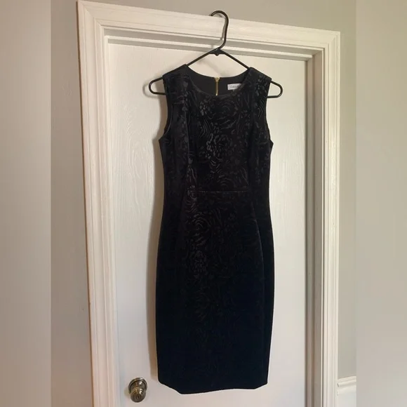 black velvet pencil dress Tilly Velvet Pencil Dress – The Pretty Dress Company main image 0
